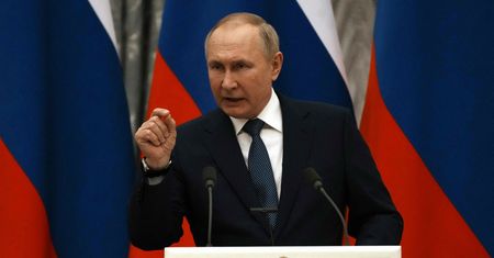 Milionerzy uciekają z Rosji. Reżimowi Putina grozi zapaść