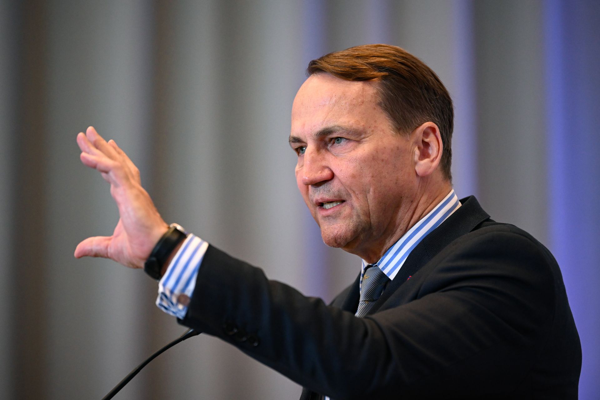 Sikorski z apelem do Nawrockiego. Mocne nawiązanie do tragedii pod Smoleńskiem