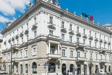 Siedziba BCC fot. Adrian Grycuk / Wikipedia 