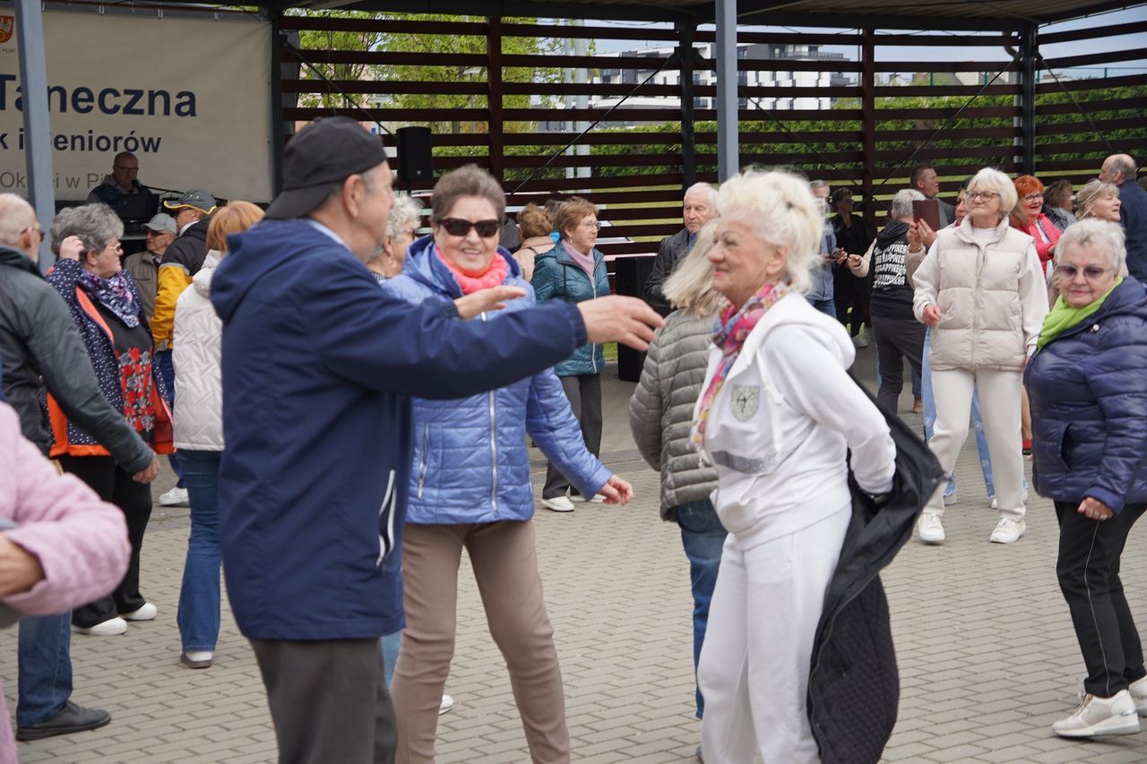 Taneczne środy dla Seniorów i seniorek, Piła, seniorzy