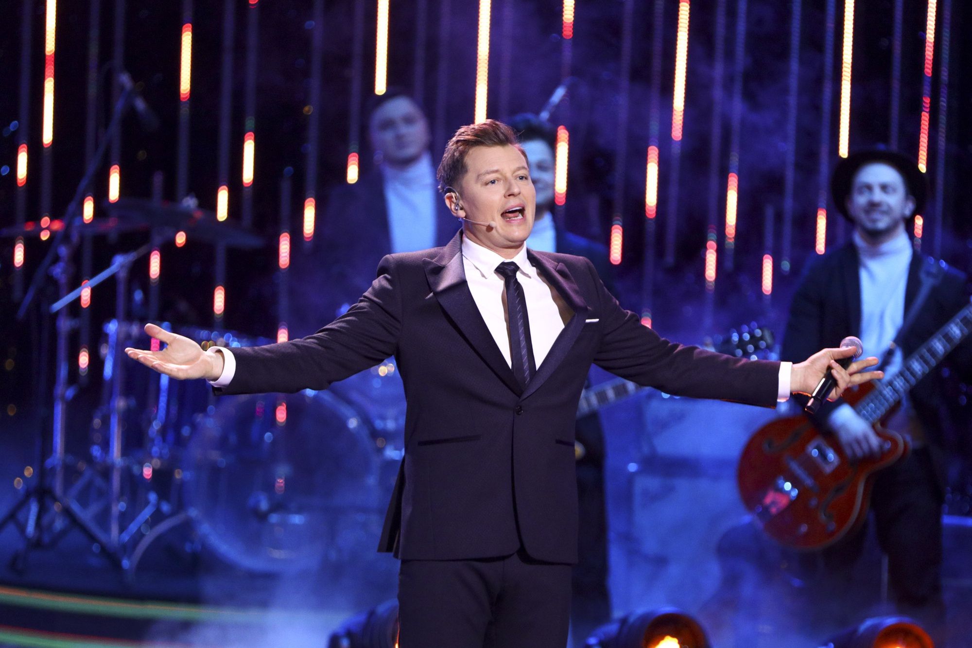 Rafał Brzozowski znowu tłumaczy się z wyjazdu na Eurowizję