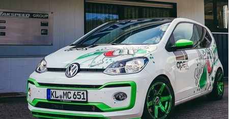Volkswagen Up! na Nürburgringu. Wyprzedzał Ferrari