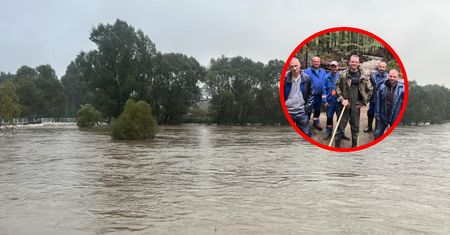 Sześciu mężczyzn uratowało pół miasta. "Jelenia Góra kłania im się nisko"