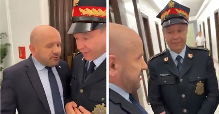 "Mamy się szarpać? To was przepchnę". Awantura z posłami w Sejmie