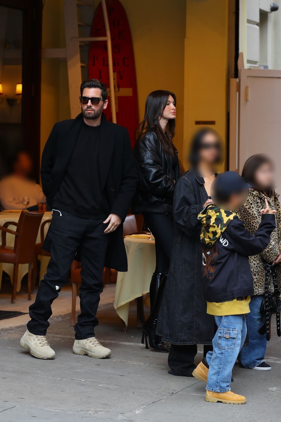 Odmieniony Scott Disick na mieście