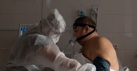 Koronawirus. Problemy z zatokami mogą być jednym z najwcześniejszych objawów COVID-19