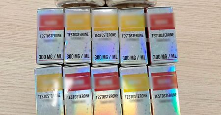 Nielegalne sterydy i leki na potencję w paczkomacie. 38-latek wpadł na gorącym uczynku