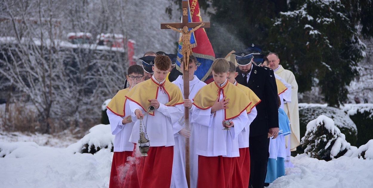 Chmielek: Wprowadzenie relikwii św. Jana Pawła II