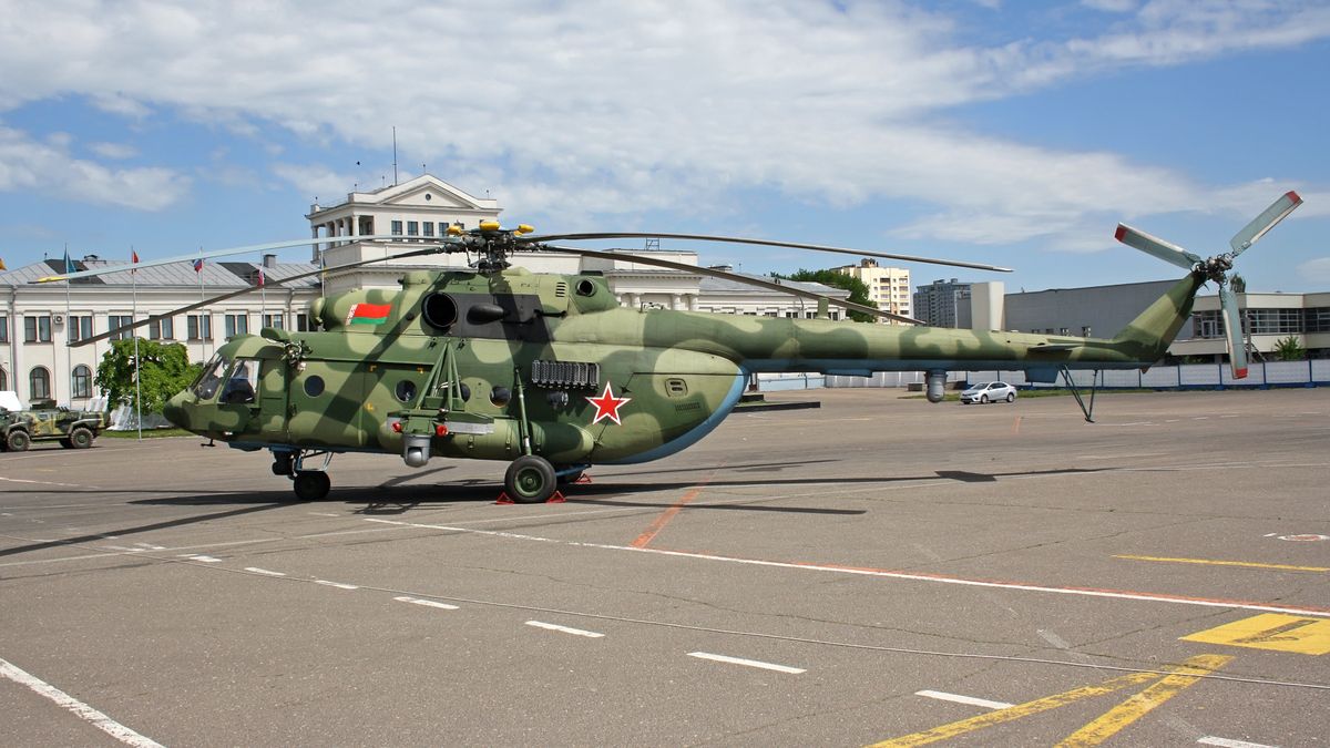 Białoruski śmigłowiec Mi-8