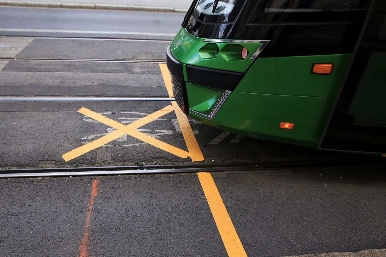 Tramwaj linii 9 w Poznaniu zawieszony. "Sołacz znów odcięty"