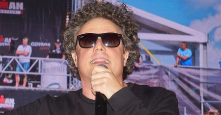 Sidney Polak po 35 latach ODCHODZI z "T.Love". Zespół wydał oświadczenie: "Nasze drogi artystyczne i zawodowe się ROZCHODZĄ"