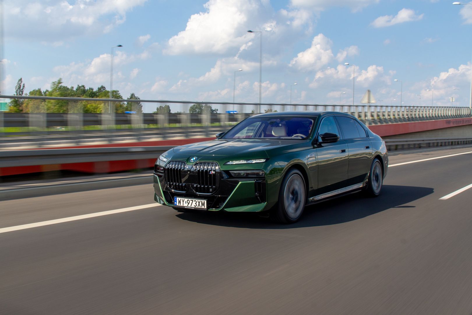 BMW M760e xDrive