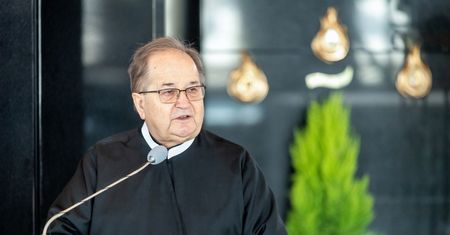 Wielkie przelewy z budżetu MSZ na przedsięwzięcia związane z o. Rydzykiem. Dotarliśmy do wyliczeń