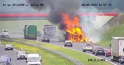 Groźny incydent na autostradzie. Ciężarówka stanęła w ogniu