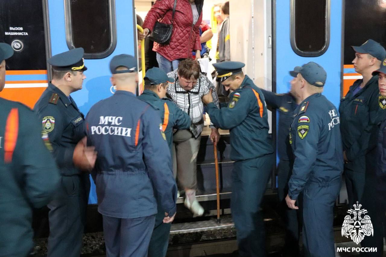 Evacuation in Kursk Oblast (Photo by Russian Emergencies Ministry/Anadolu via Getty Images)