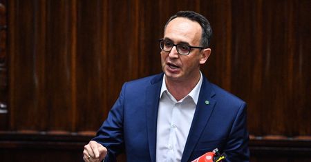 Awantura i krzyki w Sejmie. "Perfumowanie się gaśnicą w rytmie lambady"