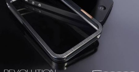 Bumper za 3000 dolarów. Najdroższy gadżet do iPhone'a 5?