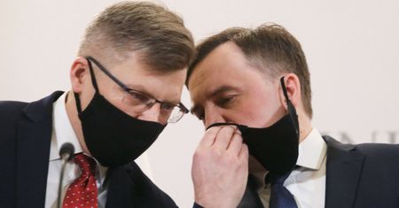 Coraz bliżej policji lekowej. "Kolejny cios w farmaceutyczne mafie"