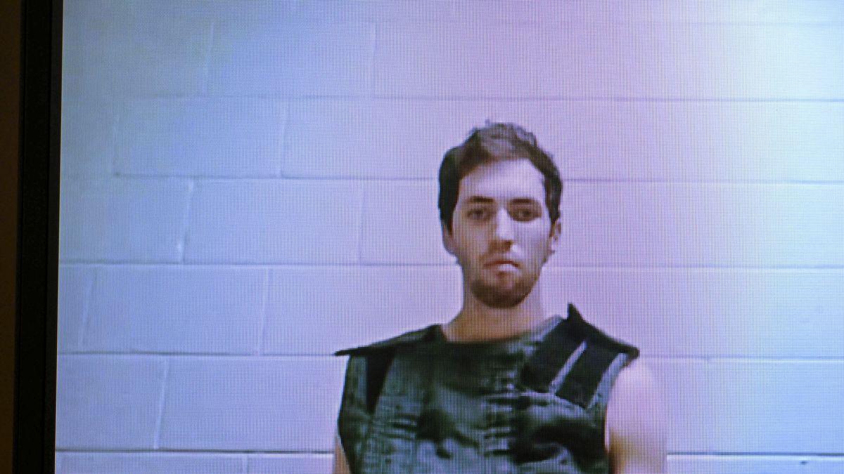 Tyler Robinson podczas rozprawy