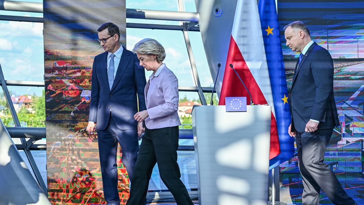 KONSTANCIN JEZIORNA, POLAND - JUNE 02: President of the Republic of Poland Andrzej Duda, Poland's Prime Minister, Mateusz Morawiecki and the President of the European Commission Ursula von der Leyen speak to the press after a meeting on June 02, 2022 in Konstancin Jeziorna, Poland. (Photo by Omar Marques/Anadolu Agency via Getty Images)
