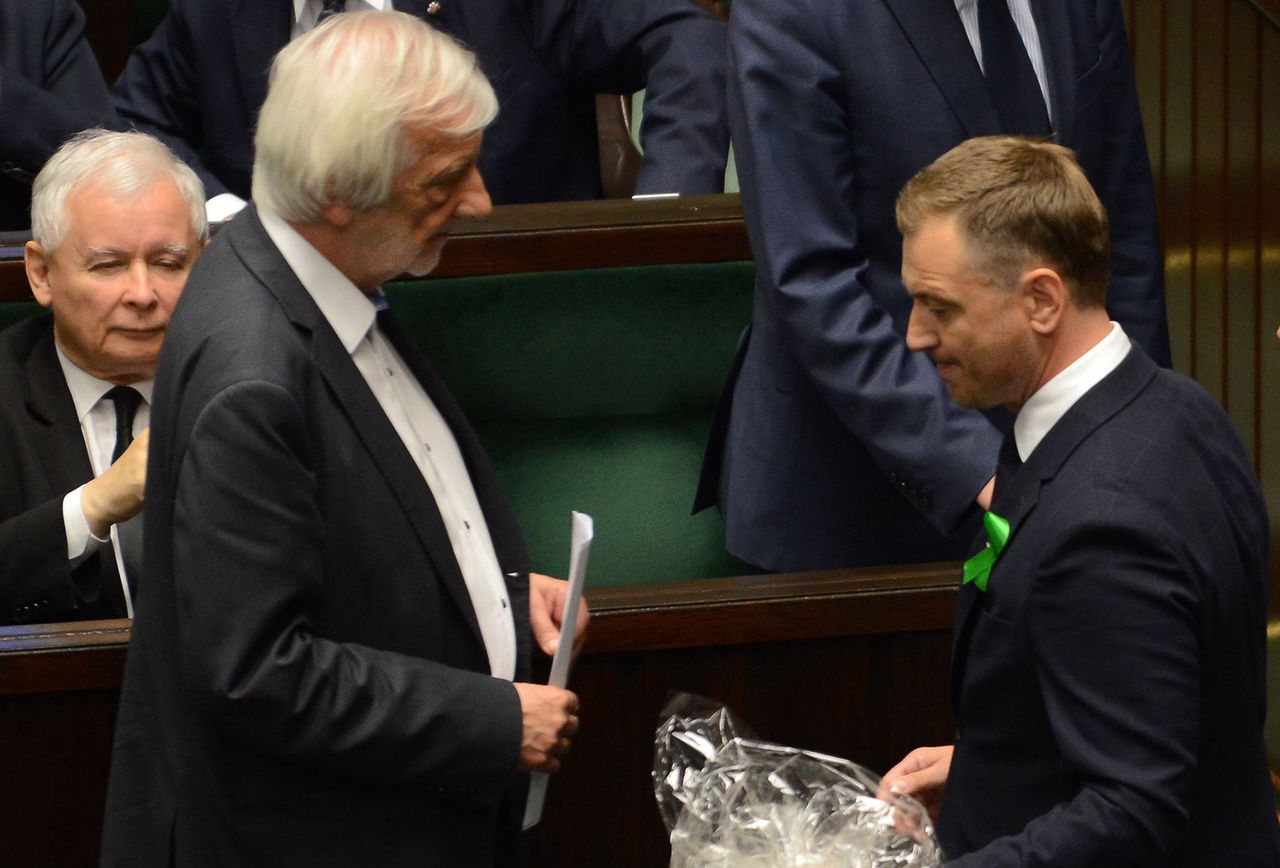 Nitras z ofertą dla Terleckiego. "Siadaj pajacu" i "wyciągnięta dłoń"