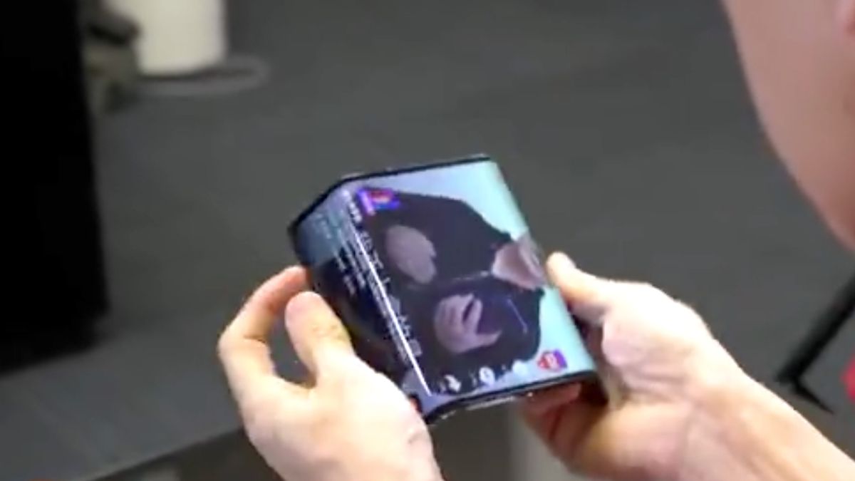 Xiaomi pokazało podwójnie składany smartfon. Wygląda jak z filmu sci-fi 1