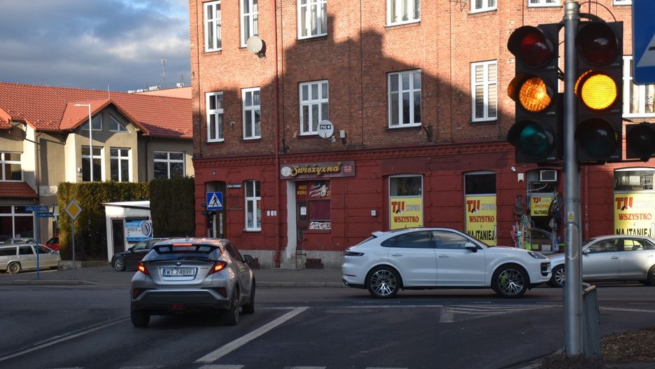 Sygnalizacja świetlna na ulicy Dąbrowskiego, na skrzyżowaniu z ulicami Górnickiego i placem Kościuszki, coraz częściej ulega awariom.