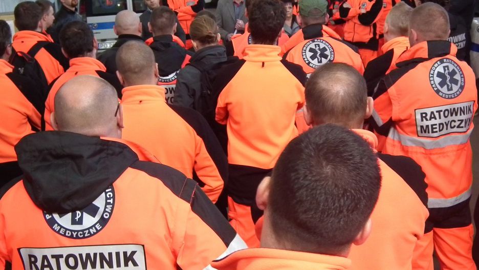 13.04.2015 POZNAN WW PROTEST RATOWNIKOW MEDYCZNYCH RYCERSKA. GLOS WIELKOPOLSKI. FOT. WALDEMAR WYLEGALSKI/POLSKA PRESS