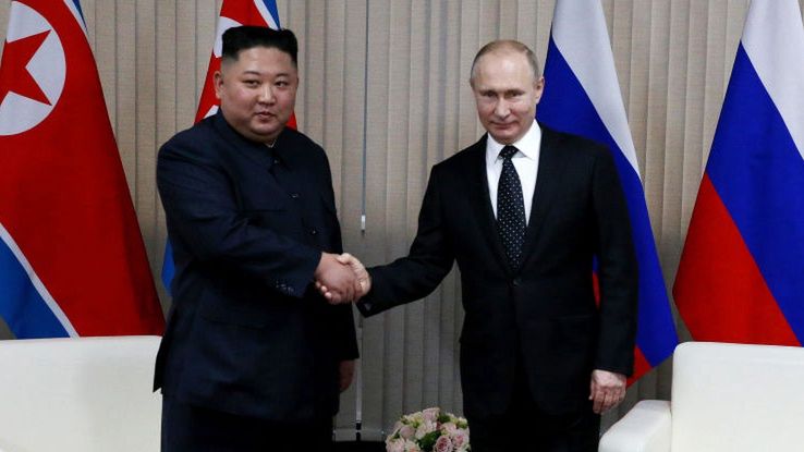 Dyktatorzy Kim Dzong Un i Władimir Putin zacieśnili współpracę od momentu wojny w Ukrainie