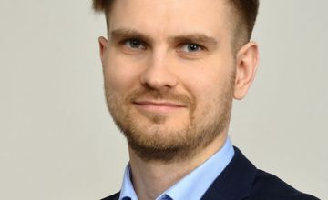 Damian Skowron nie kieruje już portalem Gazetaprawna.pl. Dołączył do zespołu Wprost.pl