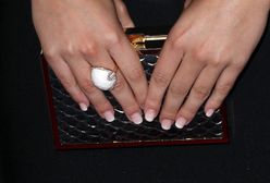 Jak zrobić ombre manicure? Poznaj tajniki intrygujących cieniowanych paznokci