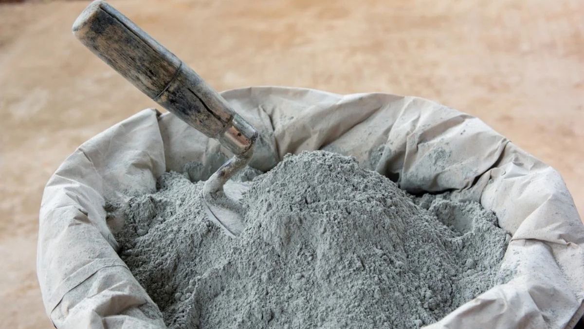 Worek z cementem. Niezbędnym składnikiem mieszanki