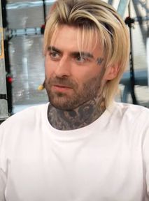Quebonafide będzie mieć collabo z Kazem Bałagane? Chodzi o mochi (oczywiście)