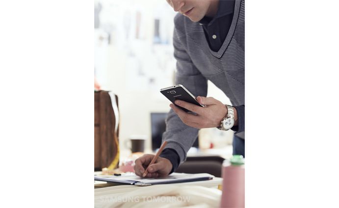 Galaxy Alpha oficjalnie. Jaki jest metalowy smartfon Samsunga? 21