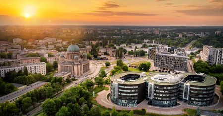 City breaki jesienią. Niedoceniane kiedyś miasto z zaskakującym awansem