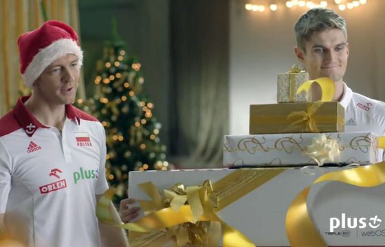 Stephane Antiga rozdaje siatkarzom prezenty w reklamach Ja+ Power LTE w Plusie (wideo)