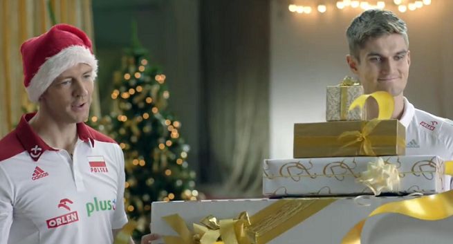 Stephane Antiga rozdaje siatkarzom prezenty w reklamach Ja+ Power LTE w Plusie (wideo)