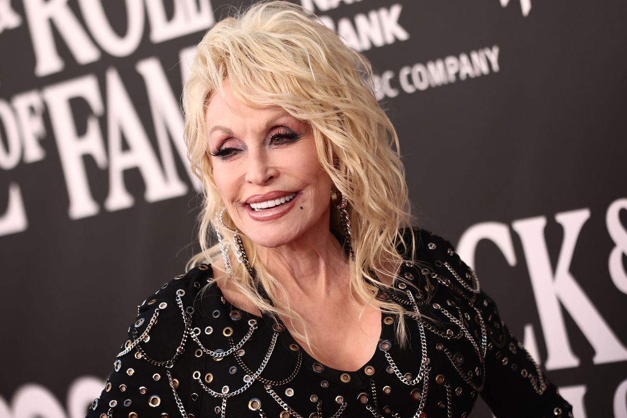 "Jeszcze nie umarłam". Dolly Parton szczerze o problemach zdrowotnych
