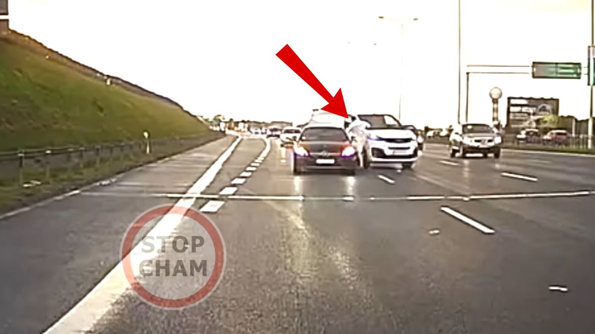 Skandaliczne sceny na S2.