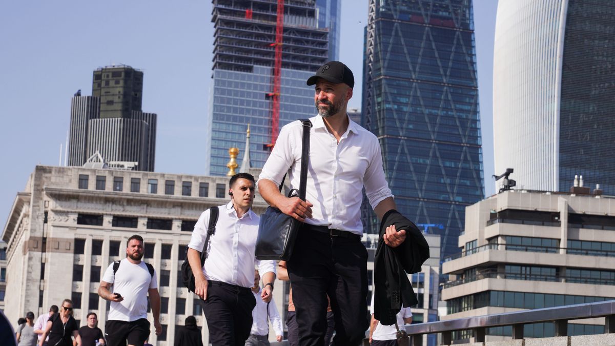 Brytyjczycy nie są nawet na półmetku swojego wielkiego testu czterodniowego tygodnia pracy, a wyniki już są obiecujące