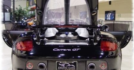 Znalezione na aukcji: Carrera GT - prostota dźwięku