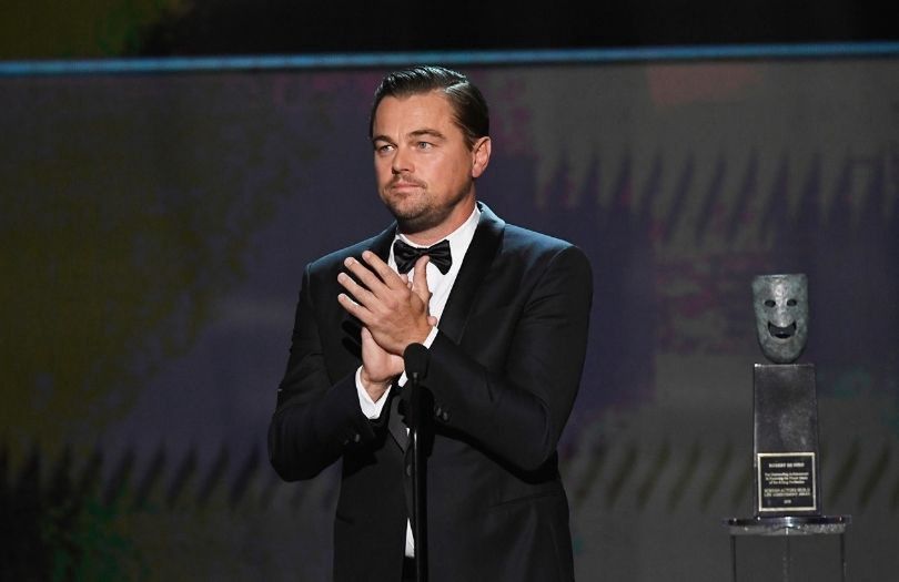 Telekamery 2021. Bartek Jędrzejak odbiera statuetkę i porównuje się do Leonardo DiCaprio