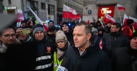 Tusk uderzył w Nawrockiego. Jest reakcja
