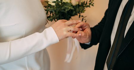 Chcieli mieć na ślubie tłumacza PJM. Usłyszeli, że mają go znaleźć sami