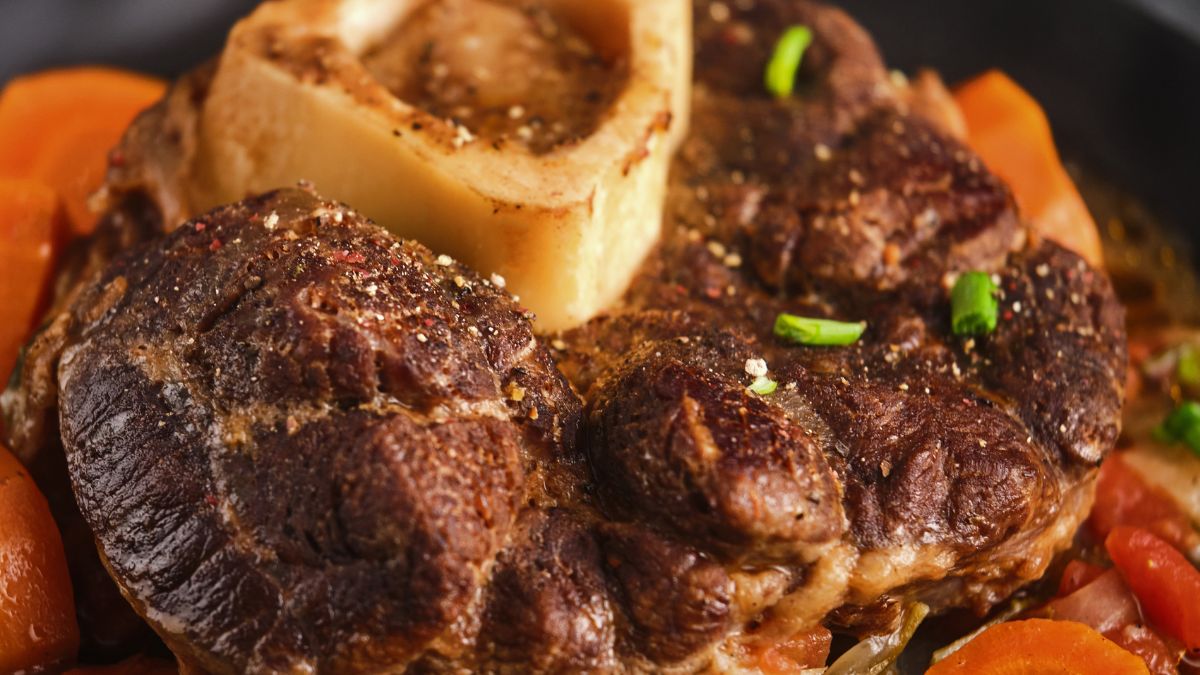 Włosi jedzą ossobuci na rozgrzanie