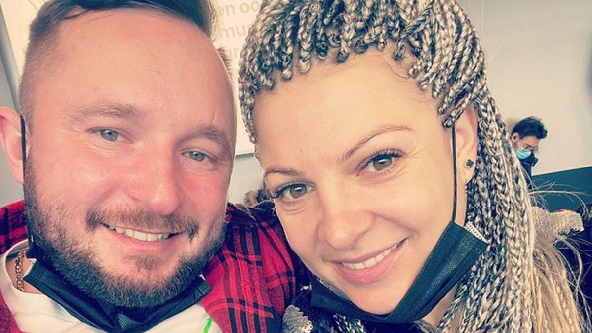 Narożna z partnerem na intymnym zdjęciu