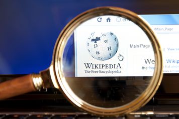 Spada ruch na Wikipedii. Powód jest jasny