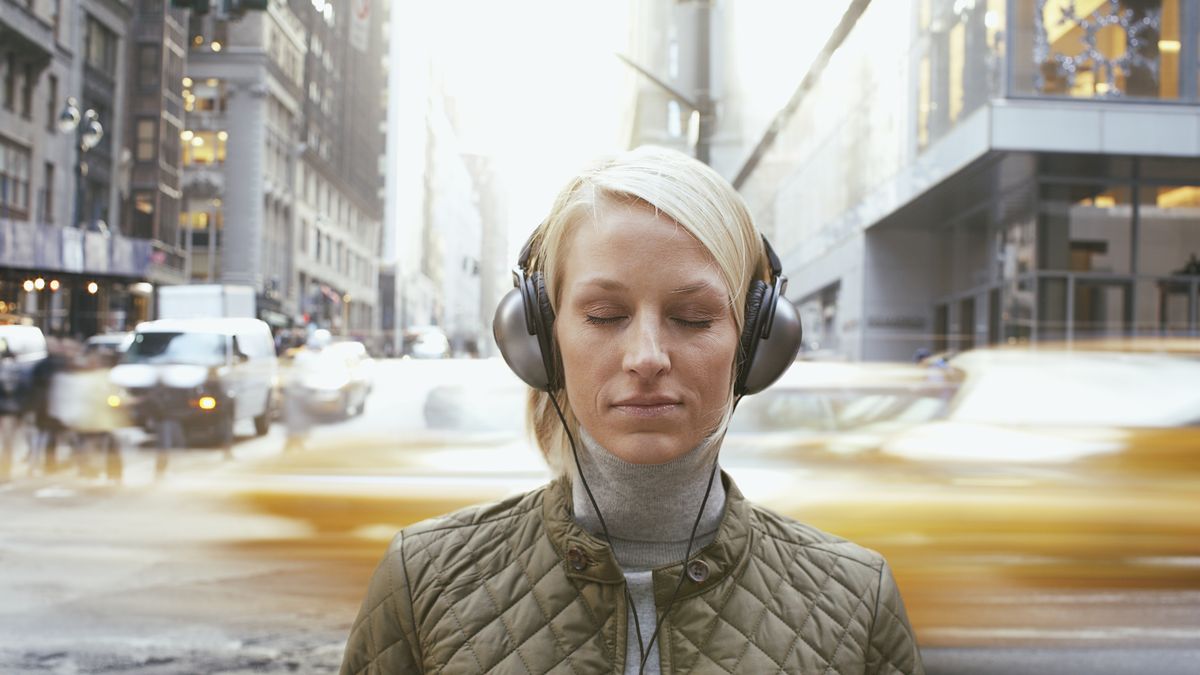 Znajoma muzyka może pomagać w koncentracji i łagodzeniu stresu - przekonuje neurobiolog Srini Pillay. Fotografia ma charakter ilustracyjny