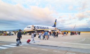 Ryanair zostawił 89 pasażerów na lotnisku. Jest oświadczenie