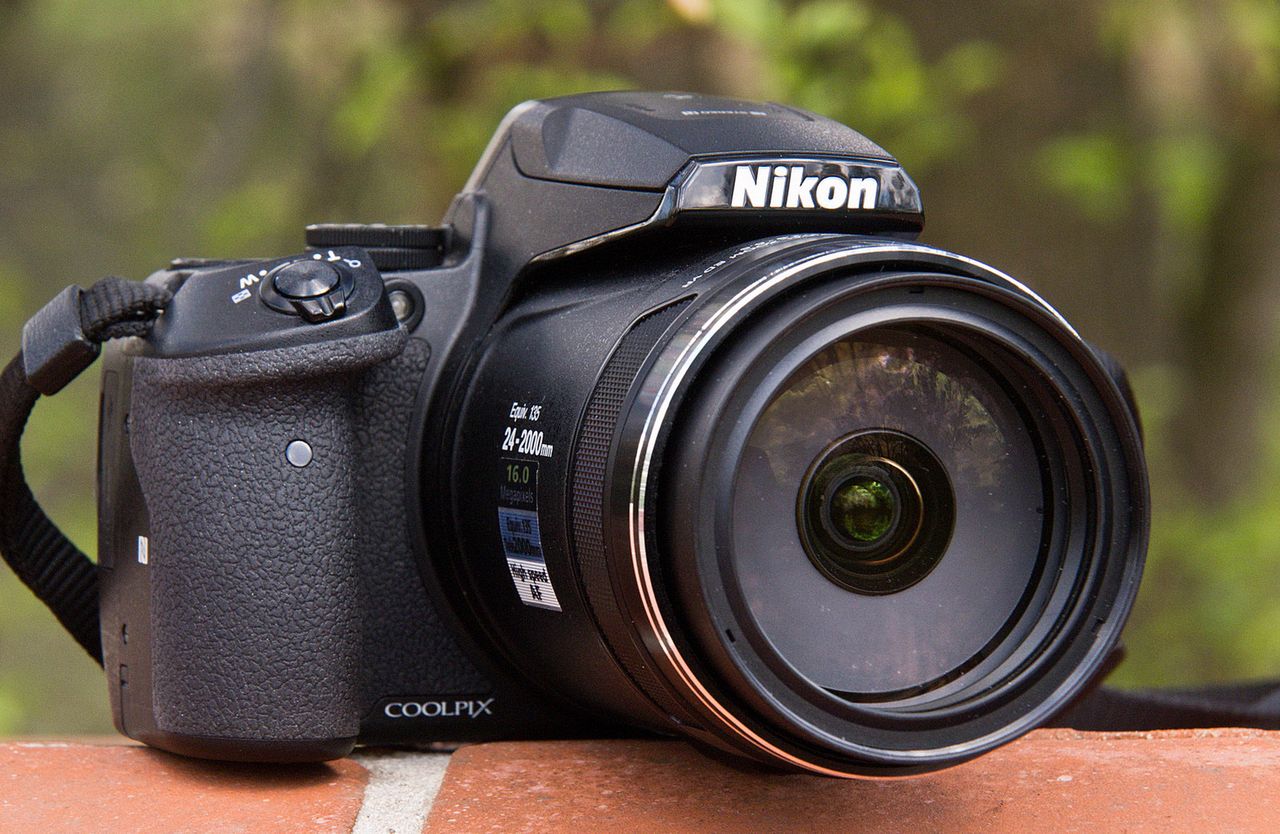 Nikon Coolpix P900 – dwumetrowy zoom!